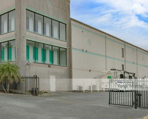 Source URL: https://cdnsc.rentcafe.com/dmslivecafe/3/1066604/1066604-1-4.jpg?width=-1&height=385&quality=80