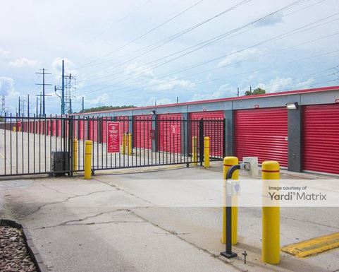 Source URL: https://cdnsc.rentcafe.com/dmslivecafe/3/1066643/1066643-1-3.jpg?width=-1&height=385&quality=80