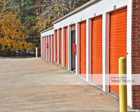 Source URL: https://cdnsc.rentcafe.com/dmslivecafe/3/1066656/1066656-1-4.jpg?width=-1&height=385&quality=80