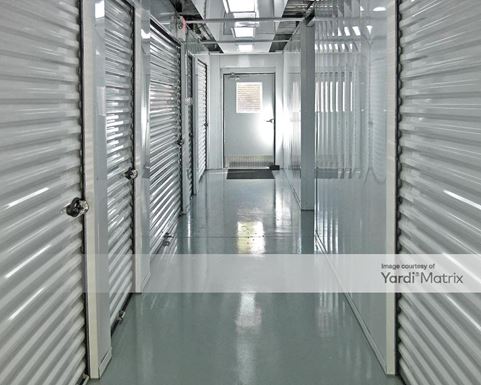 Source URL: https://cdnsc.rentcafe.com/dmslivecafe/3/1066727/1066727-1-4.jpg?width=-1&height=385&quality=80