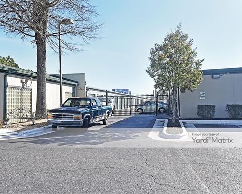 Source URL: https://cdnsc.rentcafe.com/dmslivecafe/3/1066807/1066807-1-5.jpg?width=-1&height=385&quality=80