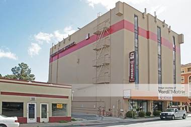 Storage Units for Rent available at 1451 El Camino Real, Redwood City, CA 94063