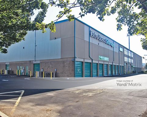 Source URL: https://cdnsc.rentcafe.com/dmslivecafe/3/1066911/1066911-1-4.jpg?width=-1&height=385&quality=80