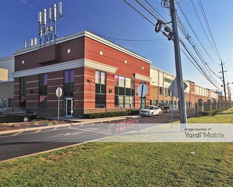 Source URL: https://cdnsc.rentcafe.com/dmslivecafe/3/1066919/1066919-1-4.jpg?width=-1&height=385&quality=80