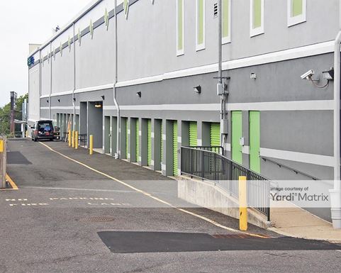 Source URL: https://cdnsc.rentcafe.com/dmslivecafe/3/1066923/1066923-1-4.jpg?width=-1&height=385&quality=80