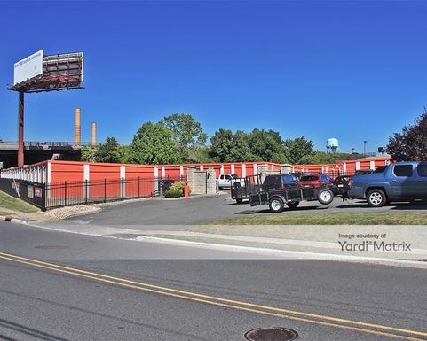 Source URL: https://cdnsc.rentcafe.com/dmslivecafe/3/1066933/1066933-1-5.jpg?width=-1&height=385&quality=80