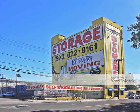 Source URL: https://cdnsc.rentcafe.com/dmslivecafe/3/1066936/1066936-1-5.jpg?width=-1&height=385&quality=80