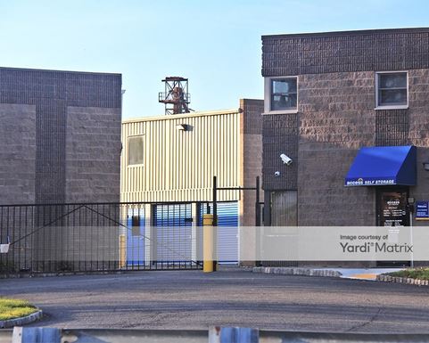 Source URL: https://cdnsc.rentcafe.com/dmslivecafe/3/1066945/1066945-1-3.jpg?width=-1&height=385&quality=80