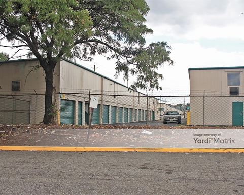 Source URL: https://cdnsc.rentcafe.com/dmslivecafe/3/1066946/1066946-1-5.jpg?width=-1&height=385&quality=80