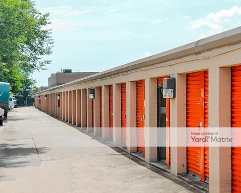 Source URL: https://cdnsc.rentcafe.com/dmslivecafe/3/1066998/1066998-1-2.jpg?width=-1&height=385&quality=80