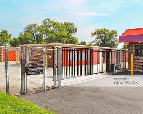 Source URL: https://cdnsc.rentcafe.com/dmslivecafe/3/1066998/1066998-1-5.jpg?width=-1&height=385&quality=80