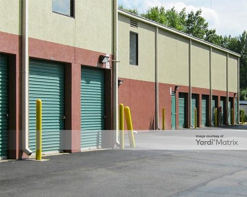 Source URL: https://cdnsc.rentcafe.com/dmslivecafe/3/1067003/1067003-1-4.jpg?width=-1&height=385&quality=80