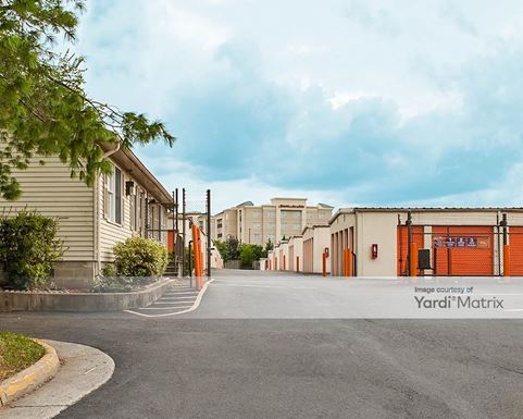 Source URL: https://cdnsc.rentcafe.com/dmslivecafe/3/1067012/1067012-1-5.jpg?width=-1&height=385&quality=80