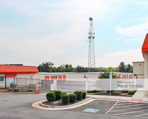 Source URL: https://cdnsc.rentcafe.com/dmslivecafe/3/1067034/1067034-1-2.jpg?width=-1&height=385&quality=80