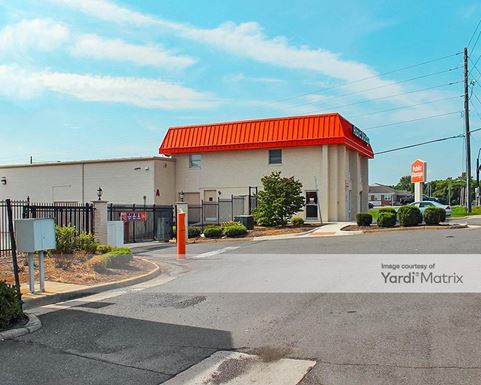 Source URL: https://cdnsc.rentcafe.com/dmslivecafe/3/1067034/1067034-1-3.jpg?width=-1&height=385&quality=80