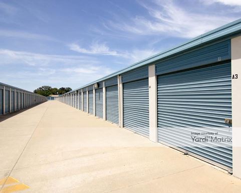 Source URL: https://cdnsc.rentcafe.com/dmslivecafe/3/1067056/1067056-1-4.jpg?width=-1&height=385&quality=80