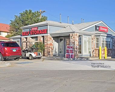 Storage Units for Rent available at 4620 Pan American Fwy, Albuquerque, NM 87109