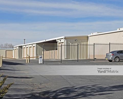 Source URL: https://cdnsc.rentcafe.com/dmslivecafe/3/1067107/1067107-1-4.jpg?width=-1&height=385&quality=80