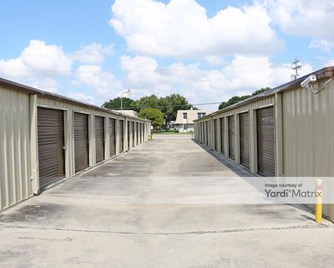 Source URL: https://cdnsc.rentcafe.com/dmslivecafe/3/1067127/1067127-1-5.jpg?width=-1&height=385&quality=80