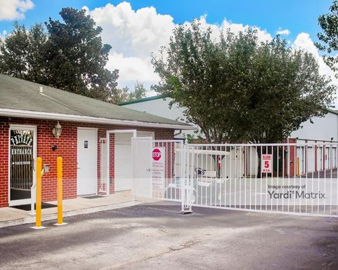 Source URL: https://cdnsc.rentcafe.com/dmslivecafe/3/1067162/1067162-1-2.jpg?width=-1&height=385&quality=80