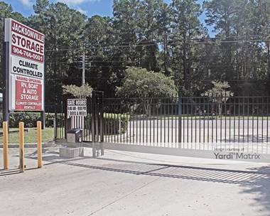 Storage Units for Rent available at 10874 Lem Turner Road, Jacksonville, FL 32218