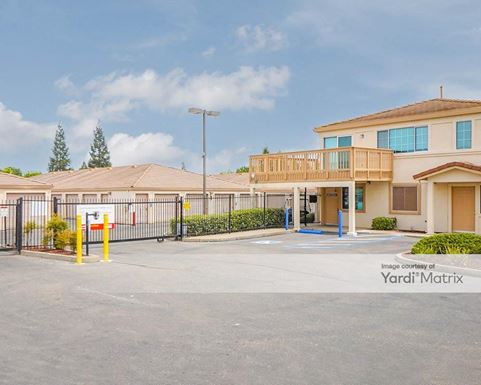 Source URL: https://cdnsc.rentcafe.com/dmslivecafe/3/1067239/1067239-1-2.jpg?width=-1&height=385&quality=80