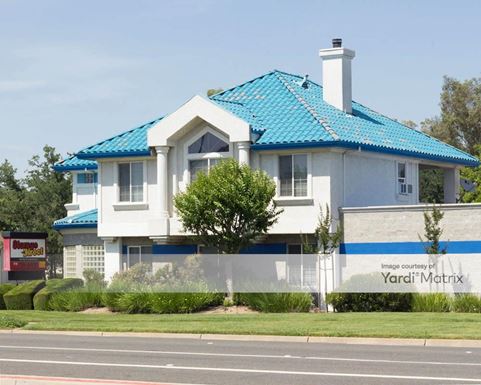 Source URL: https://cdnsc.rentcafe.com/dmslivecafe/3/1067245/1067245-1-4.jpg?width=-1&height=385&quality=80