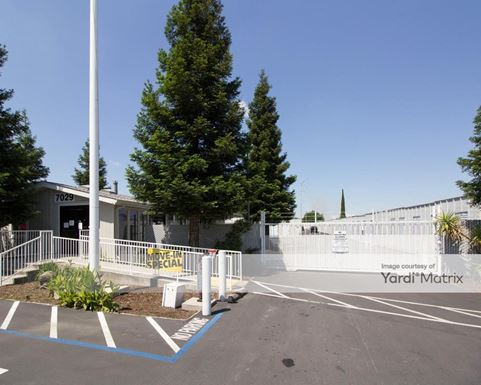 Source URL: https://cdnsc.rentcafe.com/dmslivecafe/3/1067263/1067263-1-2.jpg?width=-1&height=385&quality=80