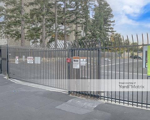 Source URL: https://cdnsc.rentcafe.com/dmslivecafe/3/1067285/1067285-1-3.jpg?width=-1&height=385&quality=80