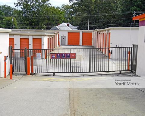 Source URL: https://cdnsc.rentcafe.com/dmslivecafe/3/1067302/1067302-1-2.jpg?width=-1&height=385&quality=80