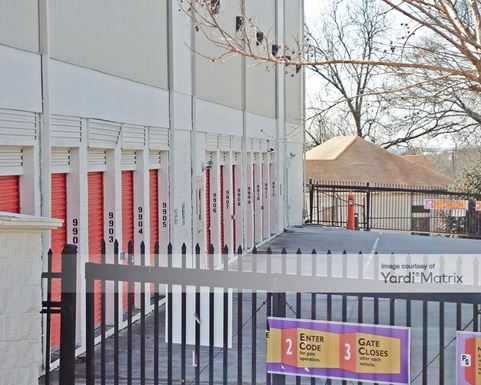 Source URL: https://cdnsc.rentcafe.com/dmslivecafe/3/1067305/1067305-1-3.jpg?width=-1&height=385&quality=80