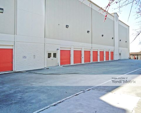 Source URL: https://cdnsc.rentcafe.com/dmslivecafe/3/1067305/1067305-1-5.jpg?width=-1&height=385&quality=80