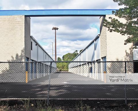 Source URL: https://cdnsc.rentcafe.com/dmslivecafe/3/1067322/1067322-1-3.jpg?width=-1&height=385&quality=80