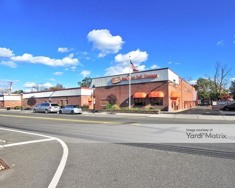 Source URL: https://cdnsc.rentcafe.com/dmslivecafe/3/1067328/1067328-1-2.jpg?width=-1&height=385&quality=80