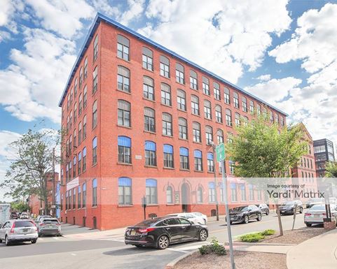 Source URL: https://cdnsc.rentcafe.com/dmslivecafe/3/1067334/1067334-1-3.jpg?width=-1&height=385&quality=80