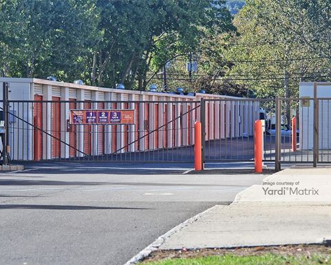 Source URL: https://cdnsc.rentcafe.com/dmslivecafe/3/1067348/1067348-1-3.jpg?width=-1&height=385&quality=80