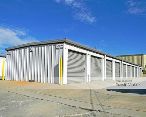 Source URL: https://cdnsc.rentcafe.com/dmslivecafe/3/1067405/1067405-1-5.jpg?width=-1&height=385&quality=80