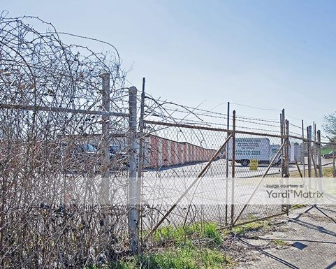 Source URL: https://cdnsc.rentcafe.com/dmslivecafe/3/1067406/1067406-1-3.jpg?width=-1&height=385&quality=80