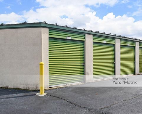 Source URL: https://cdnsc.rentcafe.com/dmslivecafe/3/1067424/1067424-1-2.jpg?width=-1&height=385&quality=80