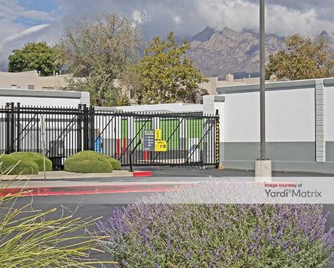 Source URL: https://cdnsc.rentcafe.com/dmslivecafe/3/1067505/1067505-1-4.jpg?width=-1&height=385&quality=80