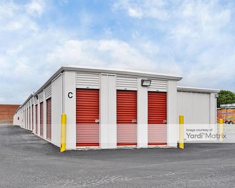 Source URL: https://cdnsc.rentcafe.com/dmslivecafe/3/1067557/1067557-1-2.jpg?width=-1&height=385&quality=80