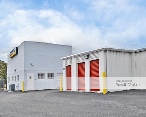 Source URL: https://cdnsc.rentcafe.com/dmslivecafe/3/1067557/1067557-1-3.jpg?width=-1&height=385&quality=80