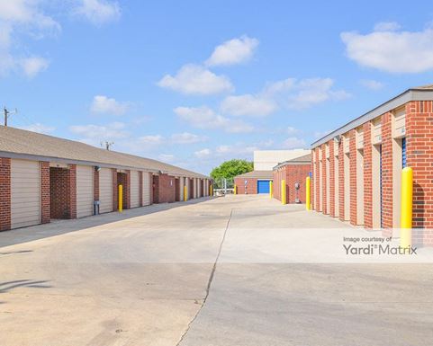 Source URL: https://cdnsc.rentcafe.com/dmslivecafe/3/1067559/1067559-1-6.jpg?width=-1&height=385&quality=80