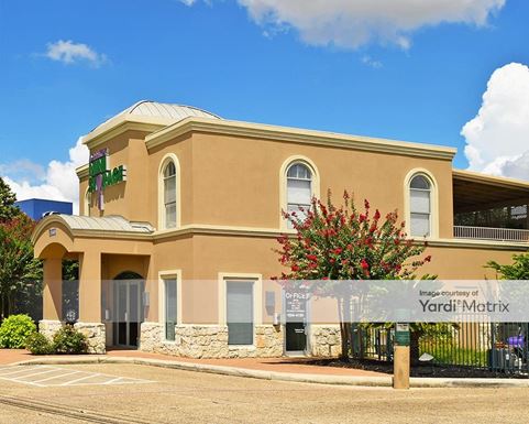 Source URL: https://cdnsc.rentcafe.com/dmslivecafe/3/1067565/1067565-1-3.jpg?width=-1&height=385&quality=80