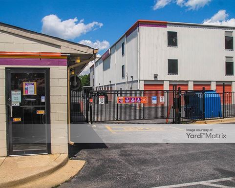 Source URL: https://cdnsc.rentcafe.com/dmslivecafe/3/1067626/1067626-1-2.jpg?width=-1&height=385&quality=80