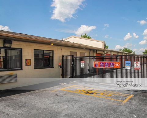 Source URL: https://cdnsc.rentcafe.com/dmslivecafe/3/1067626/1067626-1-4.jpg?width=-1&height=385&quality=80