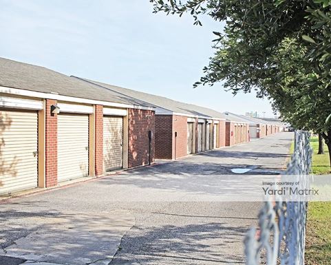 Source URL: https://cdnsc.rentcafe.com/dmslivecafe/3/1067629/1067629-1-2.jpg?width=-1&height=385&quality=80