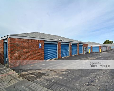 Source URL: https://cdnsc.rentcafe.com/dmslivecafe/3/1067630/1067630-1-4.jpg?width=-1&height=385&quality=80