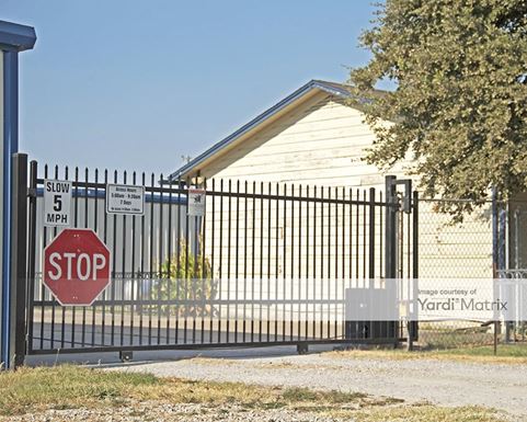 Source URL: https://cdnsc.rentcafe.com/dmslivecafe/3/1067633/1067633-1-2.jpg?width=-1&height=385&quality=80