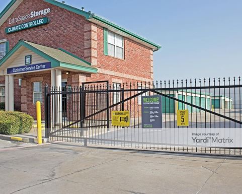 Source URL: https://cdnsc.rentcafe.com/dmslivecafe/3/1067639/1067639-1-2.jpg?width=-1&height=385&quality=80